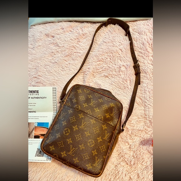 LOUIS VUITTON PETIT MARCEAU MONOGRAMMED CROSSBODY BAG / INCL COA / MRSP $1,423 - Picture 3 of 16